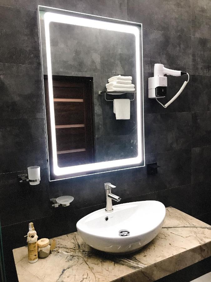 ALUAR boutique hotel Kheivani Extérieur photo